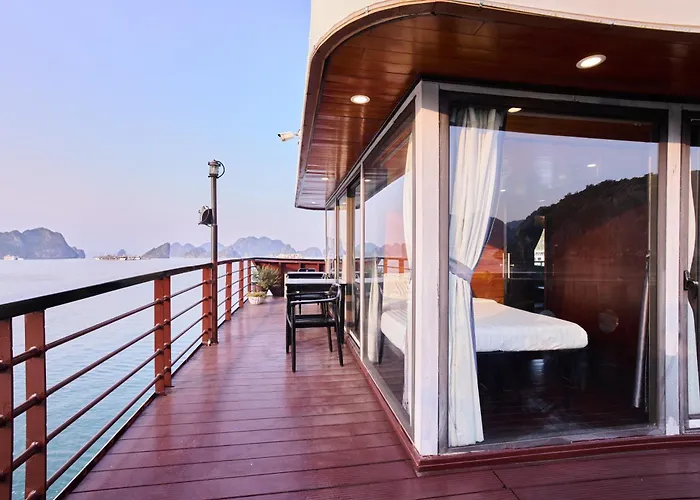 Botel Mira Of The Sea Cruise Lan Ha Bay 5*