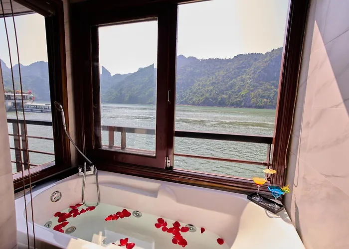 Mira Of The Sea Cruise Lan Ha Bay Botel Ha Long