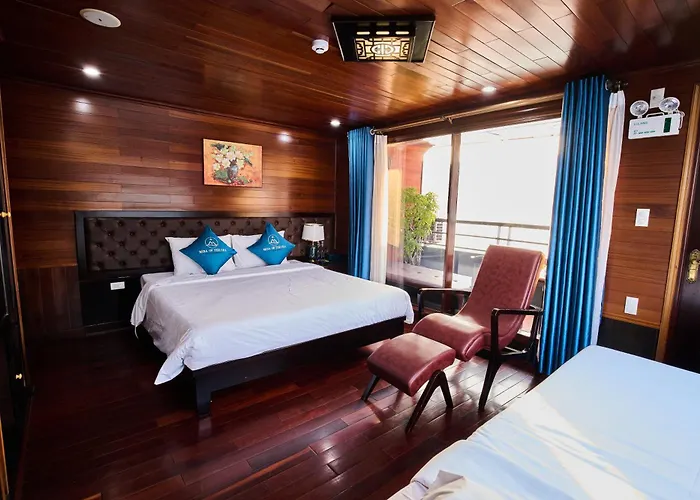 Botel Mira Of The Sea Cruise Lan Ha Bay