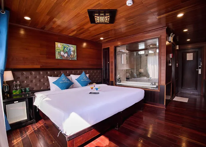 Botel Mira Of The Sea Cruise Lan Ha Bay Ha Long