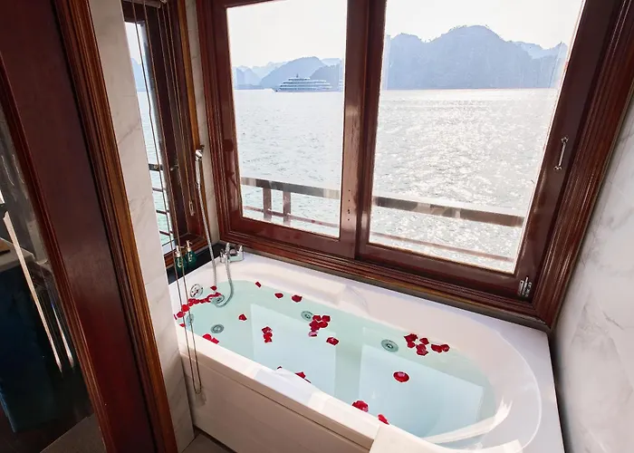 Botel Mira Of The Sea Cruise Lan Ha Bay Ha Long