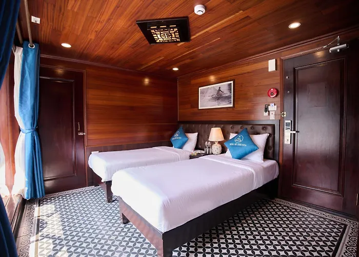 Botel Mira Of The Sea Cruise Lan Ha Bay Ha Long