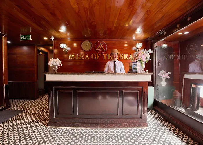 Mira Of The Sea Cruise Lan Ha Bay Botel Ha Long