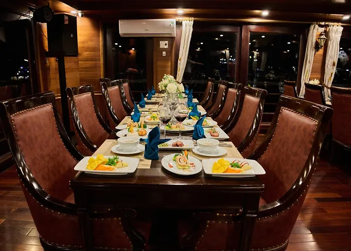 Botel Mira Of The Sea Cruise Lan Ha Bay