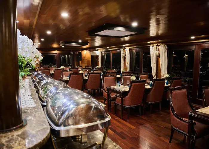Botel Mira Of The Sea Cruise Lan Ha Bay 5*